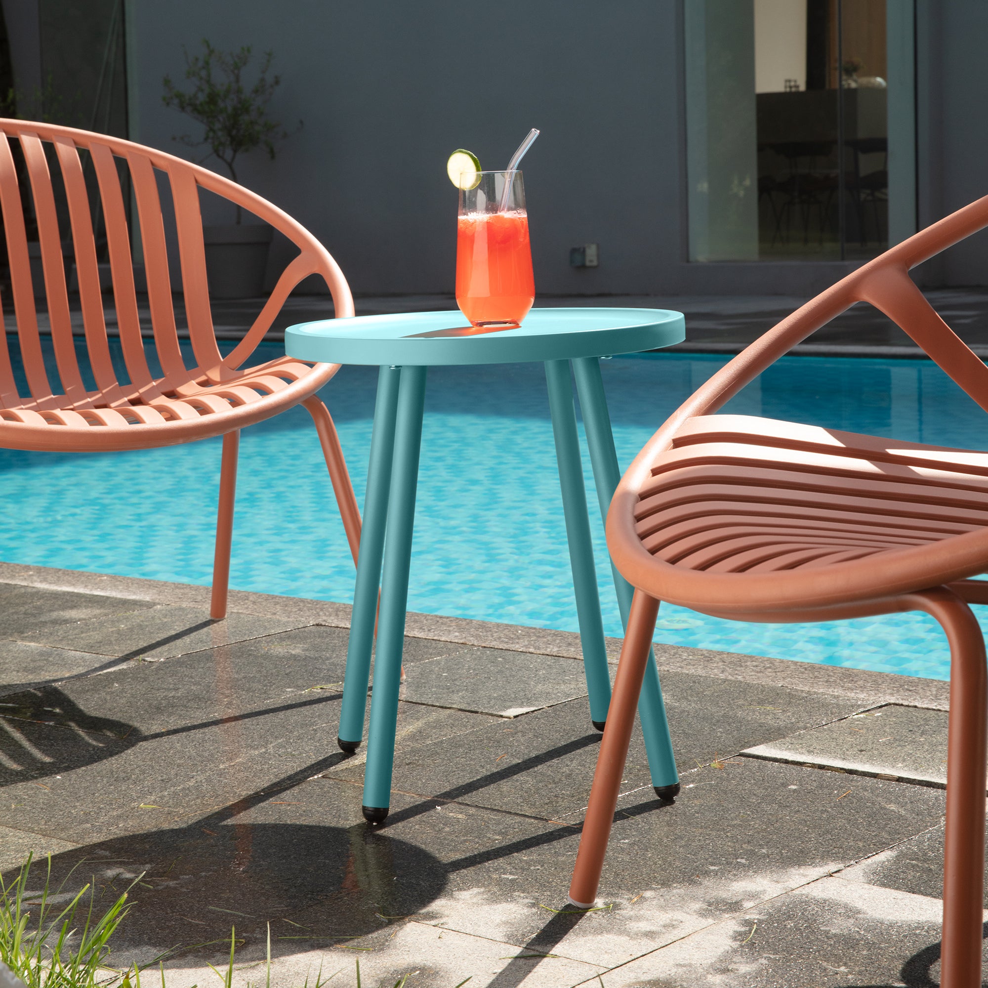 Werph Round Side Table - UV-Resistant End Table for Indoor & Outdoor Use